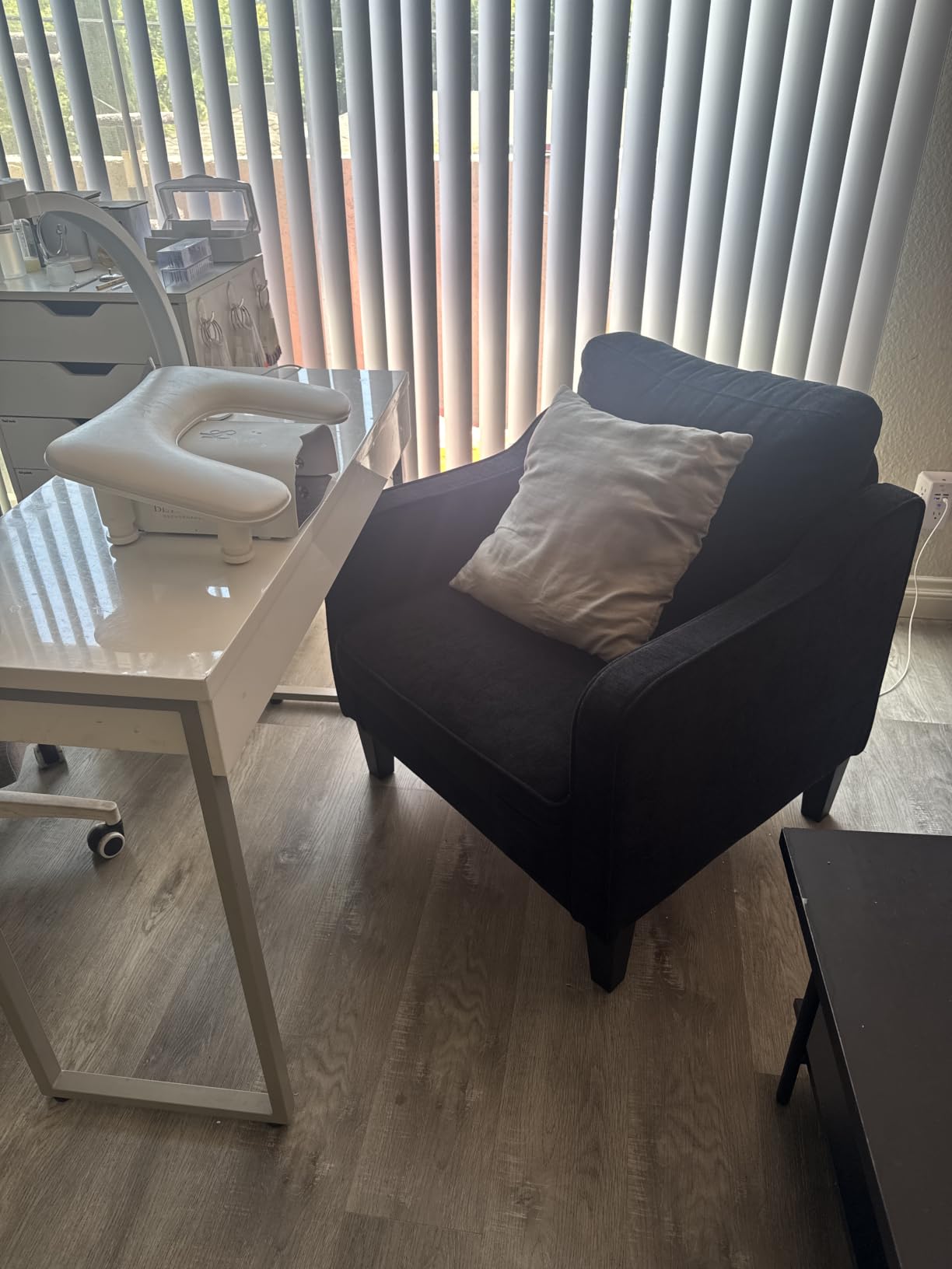 Accent Chair for Living Room, Mid Century Modern Reading Chair for Bedroom, Upholstered Armchair with Side Pockets, Comfy Single Sofa Side Chair for Office, Apartment, Small Room, Black customer photo 2