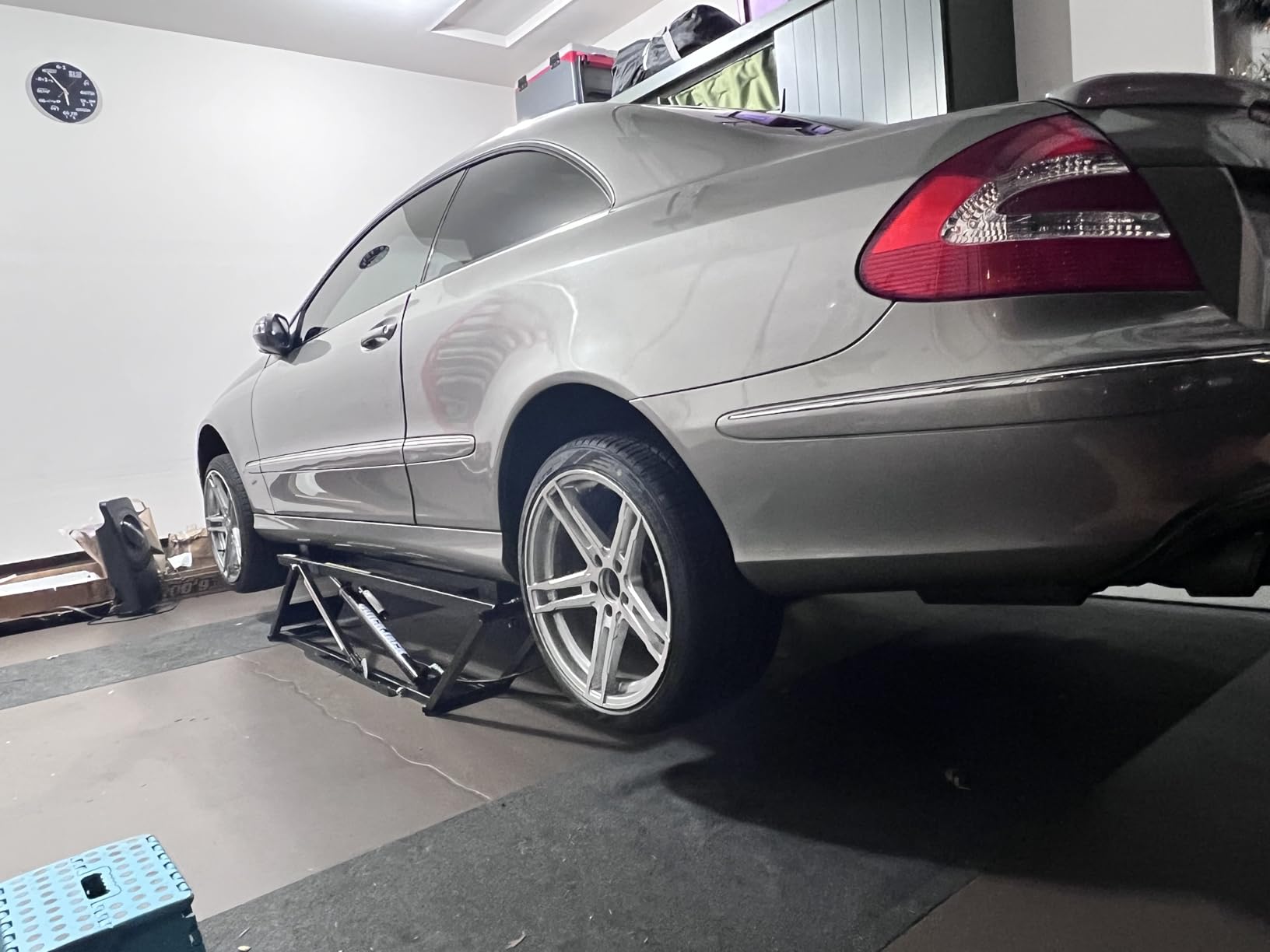 QuickJack 6000TLX Portable Car Lift with 6,000lb Capacity, with 110V Power Unit, Safe & Portable Design Garage Lift for Home, Garage, Shop, or Mechanic Auto Repair customer photo 2