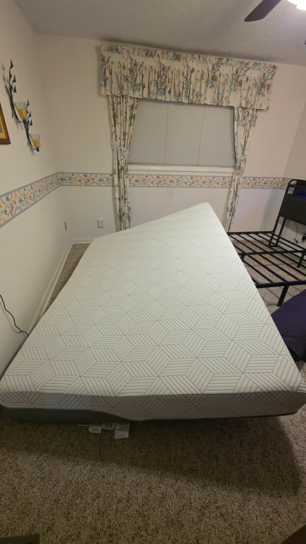 FATHOM Medium Queen Mattress 12 Inch Memory Foam Mattress Queen Size Bed in a Box for Back Pain Relief and Cool Sleep with Gel Foam and Removeable Fiberglass Free Cover, CertiPUR-US Certified customer photo 2