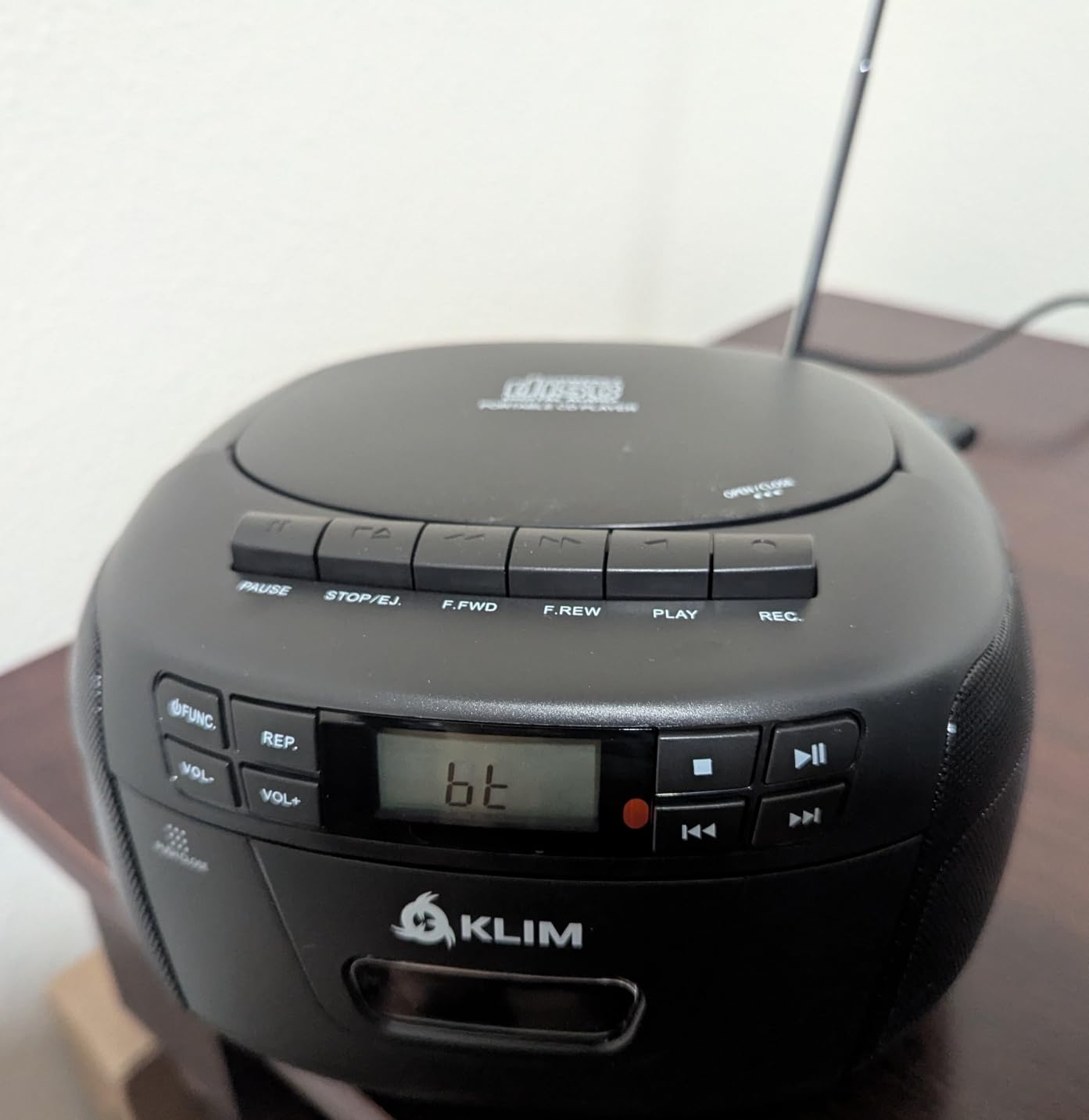 KLIM CD Player & Cassette Tape Player with Case, Bluetooth Boombox, AM/FM Radio, Stereo Sound, Remote, CD and Cassette Combo, Tape Recording, USB Drive, AUX, AC/DC Powered customer photo 2
