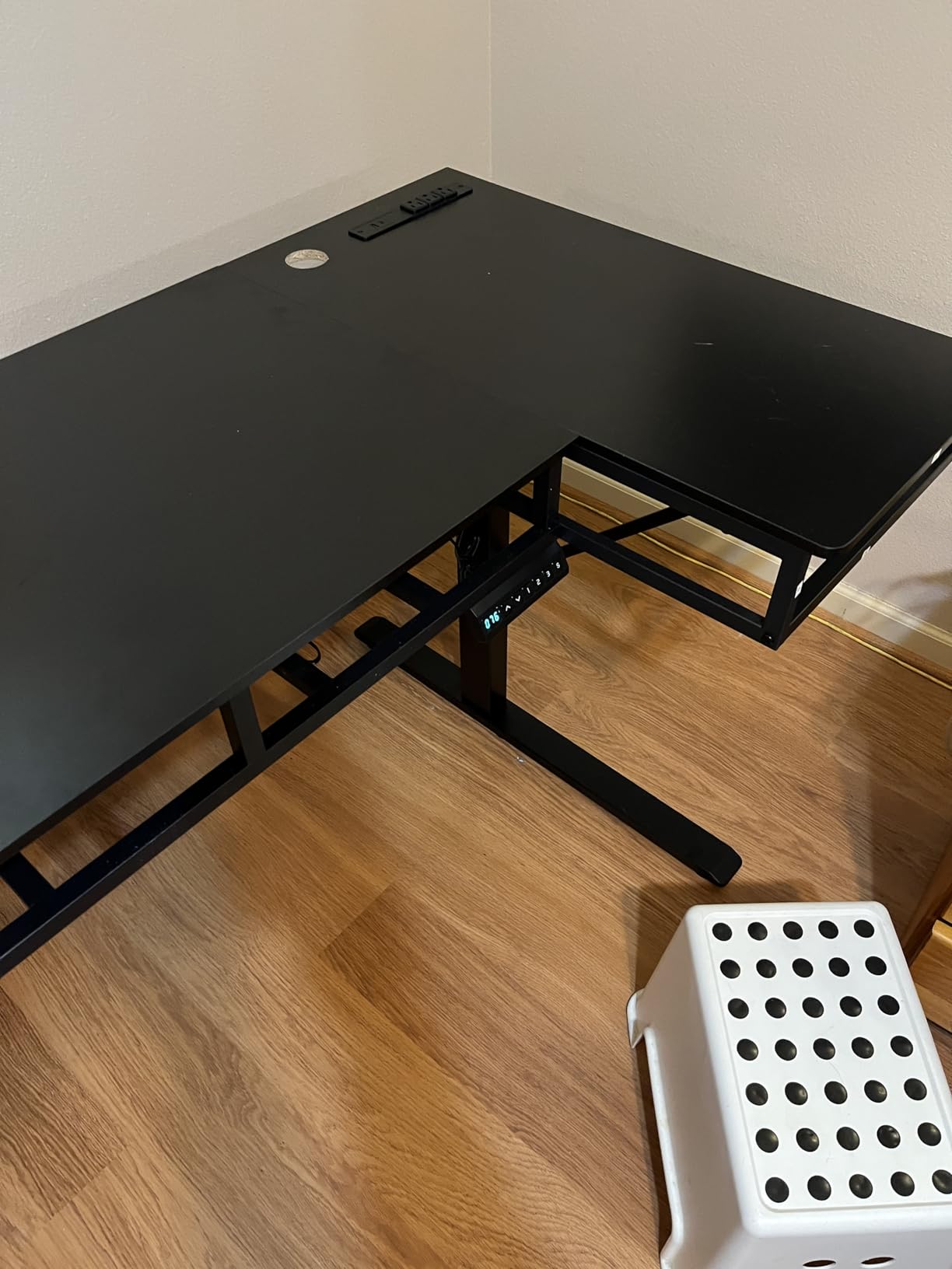 OffiGo 55 Inch L Shaped Standing Desk with 4 Wooden Drawers, White | Reversible Corner Table, Office Table With 4 Wooden Drawers and Outlets For Home Office, Computer Workstation, Sit Stand Use customer photo 2
