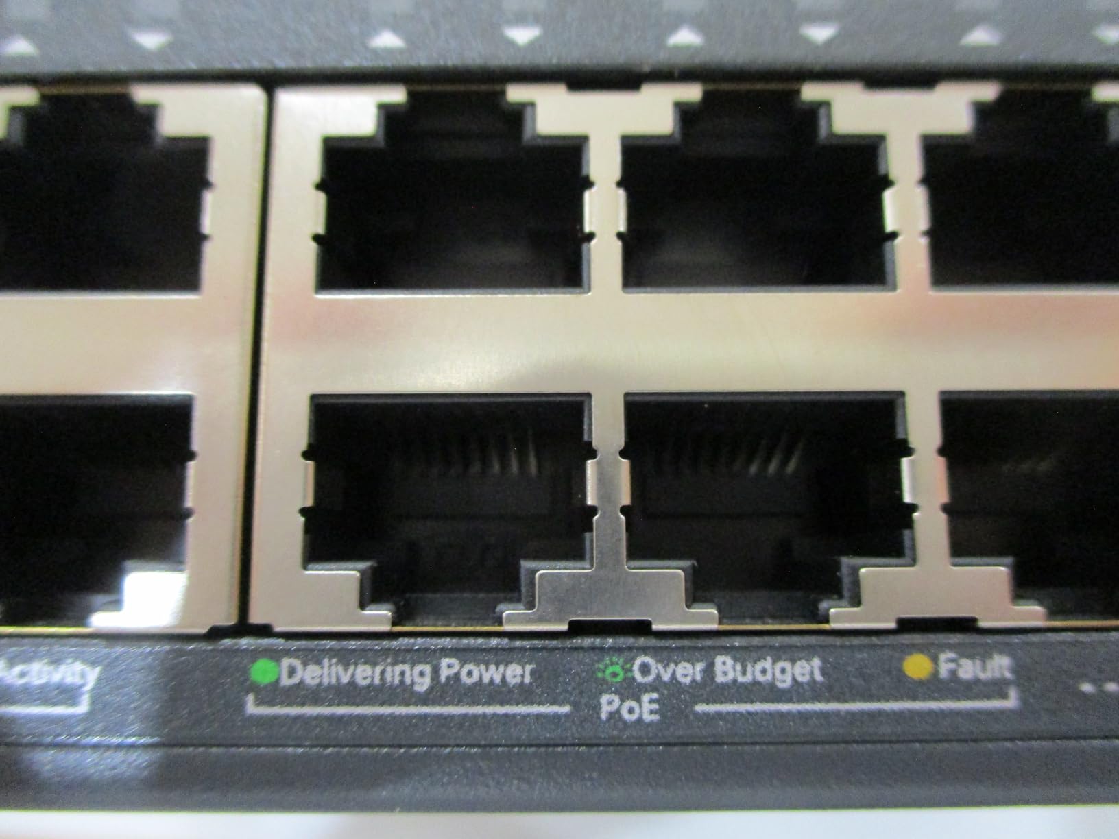 TP-Link SG2452LP, 48 Port Gigabit Omda Fully Managed Switch | 32 PoE+ Ports, 16 No- PoE Ports, 4 SFP Ports, 230W Budget, Fanless, L2 Managed, VLAN, ZTP, LAG, PoE Recovery, 5-Year Warranty customer photo 2
