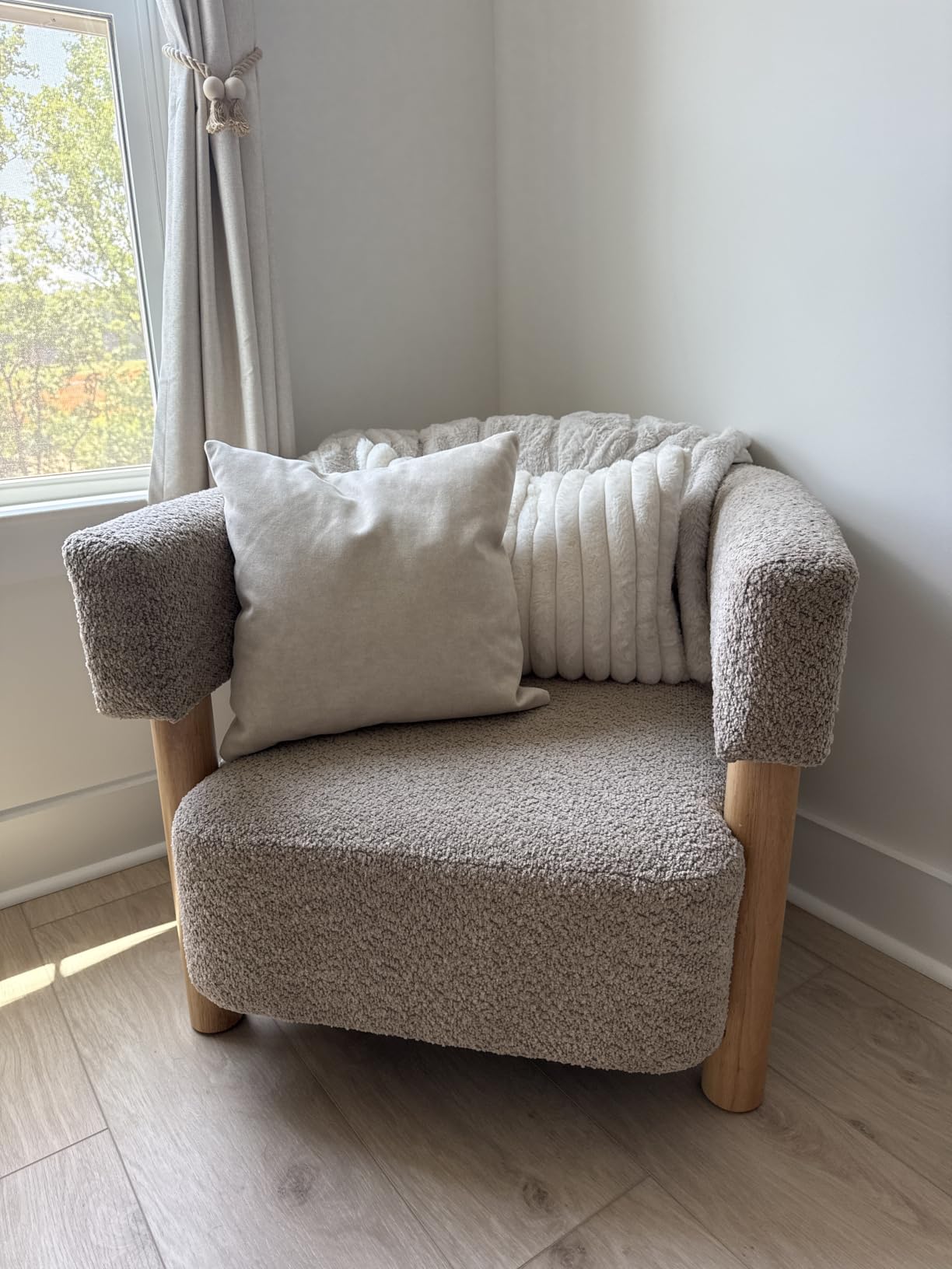 Christopher Knight Home Carly Low Profile Accent Chair, Round Backrest Side Chair, Living Room Armchair with Boucle Fabric Cushion, Comfy Reading Chair for Bedroom, Wooden Single Lounge Sofa, Light Camel customer photo 2