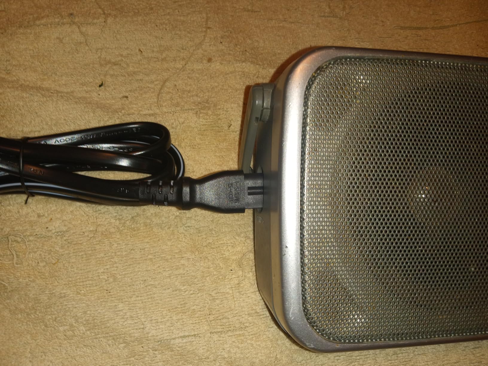 Panasonic Portable AM/FM Radio, Battery Operated Analog Radio, AC Powered, Black (RF-2400-K) customer photo 2