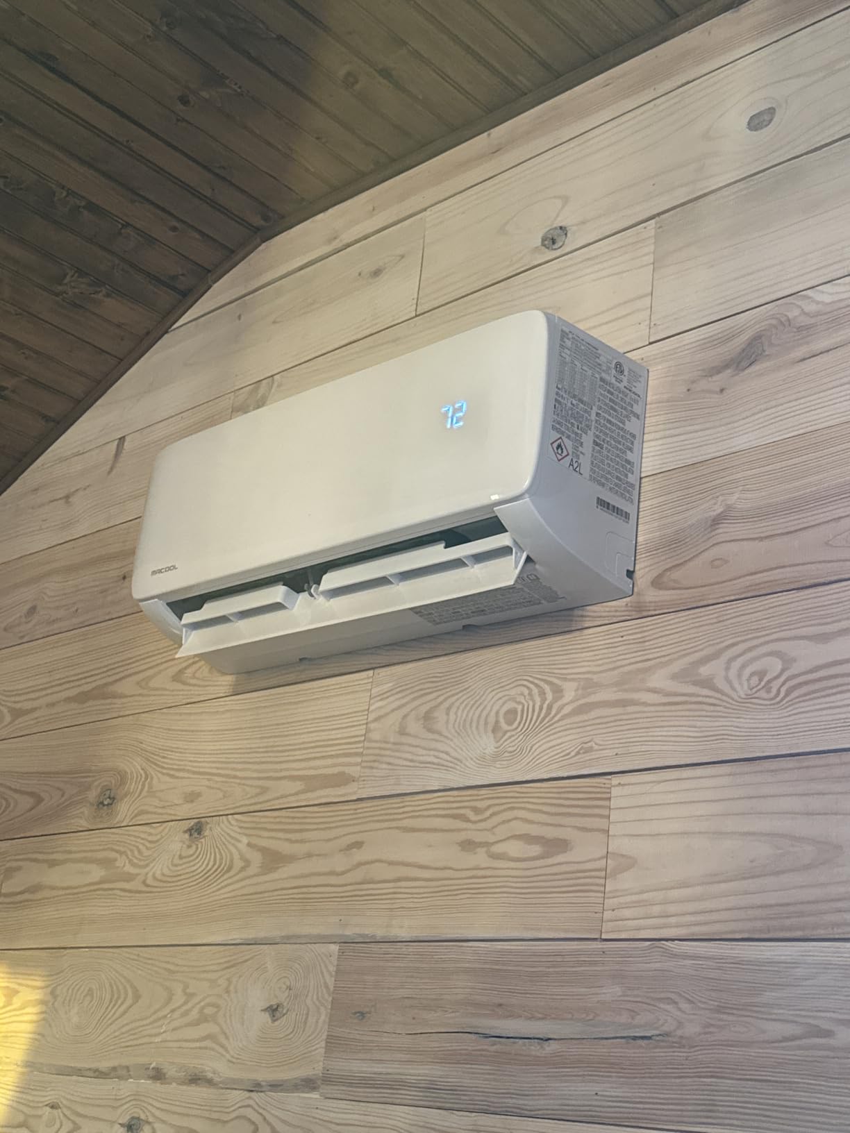 MRCOOL 9000 BTU Ductless Inverter Mini Split Air Conditioner & Heat Pump customer photo 1