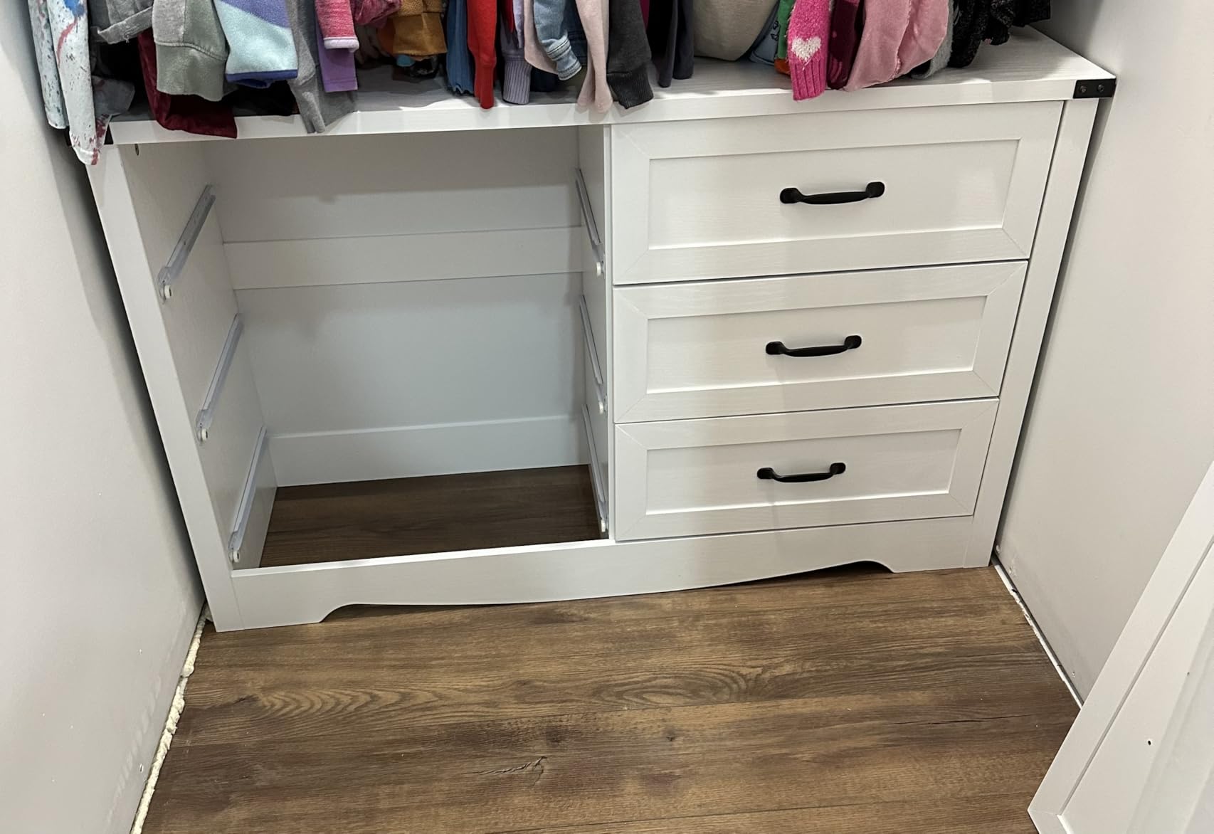 BORNOON 6-Drawer Dresser for Bedroom, Modern Wooden Chest of Drawers with Metal Handles, Anti-Tipping Design, Sturdy and Stable Storage Organizer for Living Room, Entryway, Home Office customer photo 2