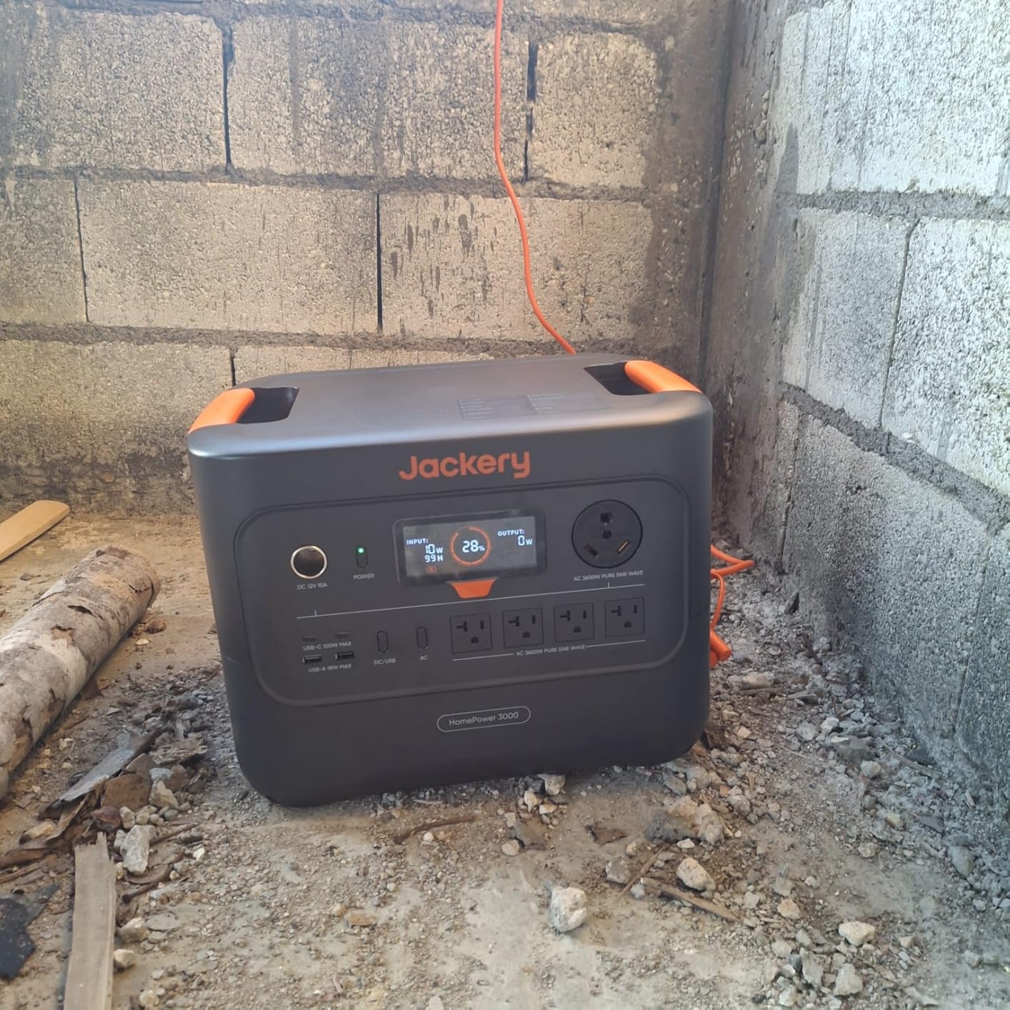Jackery HomePower 3000 and 2x200W Solar Panels, 3072Wh, 3600W AC Output customer photo 1
