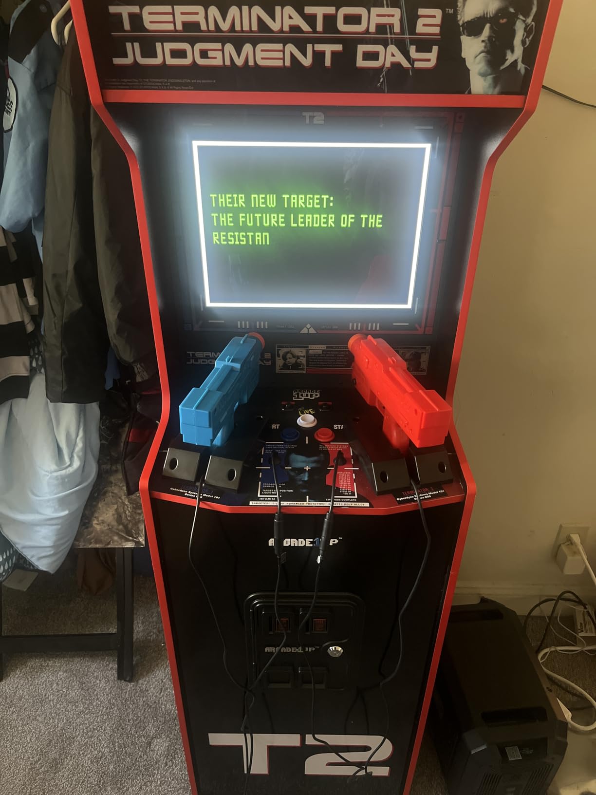 Arcade1Up Terminator 2 Deluxe Arcade Machine with Real-Feel Arcade Guns customer photo 2