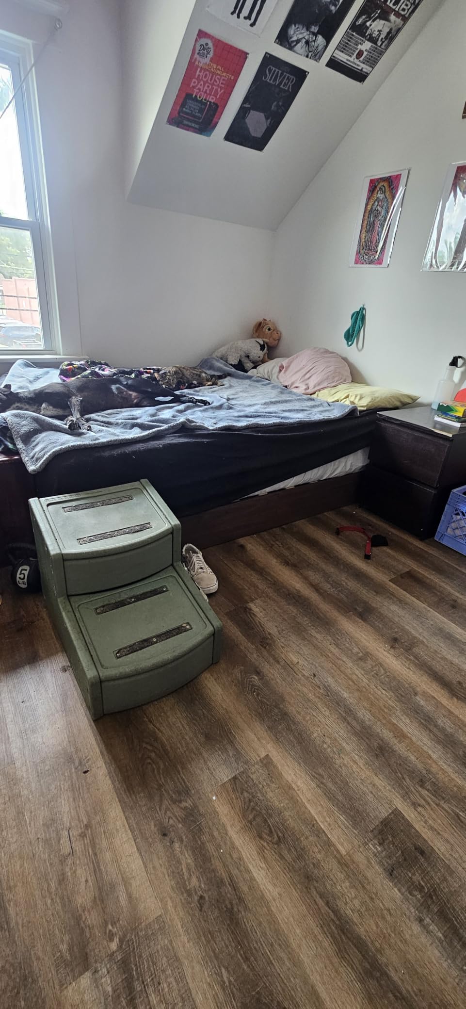 GarveeHome Wood Platform Bed Frame, Queen Bed Frame Without Headboard, Low Profile Design customer photo 2