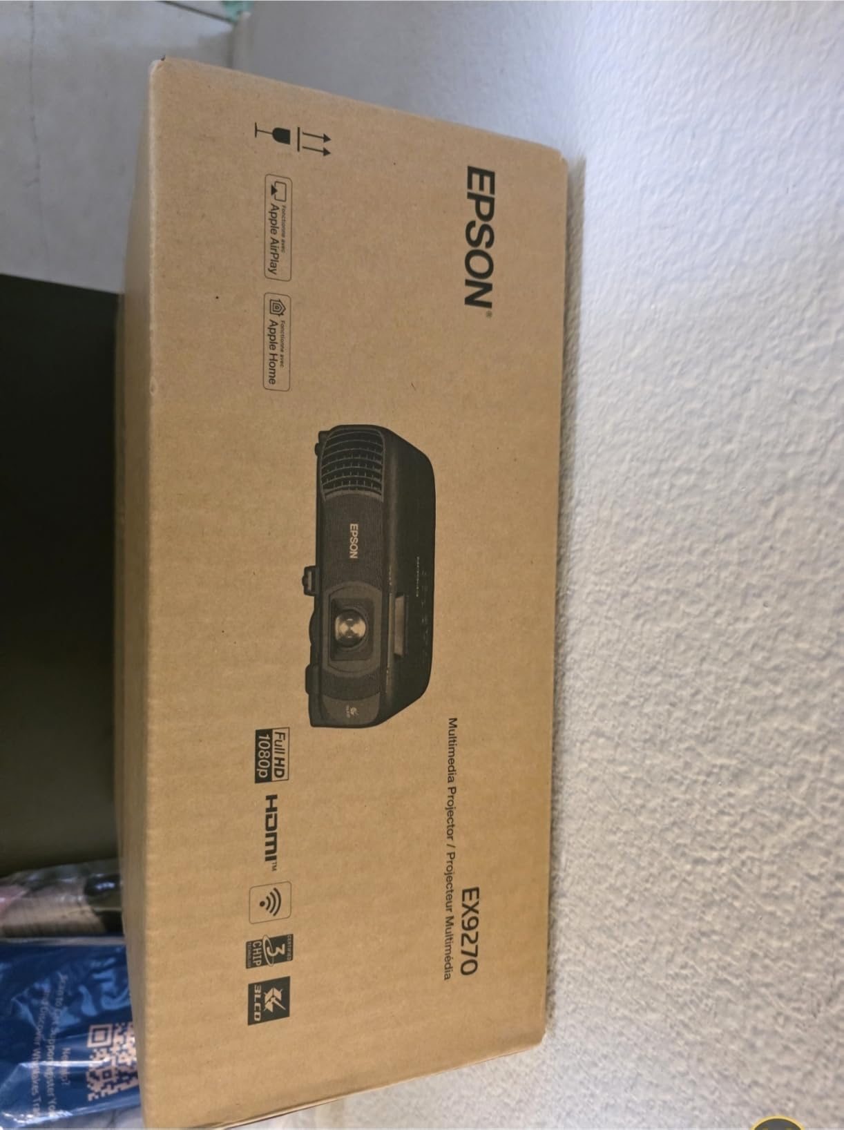 Epson Pro EX9270 Wireless 1080p 3-Chip 3LCD Business Projector customer photo 2