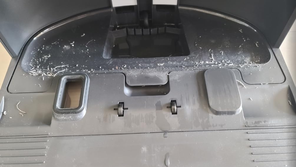 eufy E25 Robot Vacuum and Mop Combo, 20,000 Pa, HydroJet Roller Mop customer photo 1