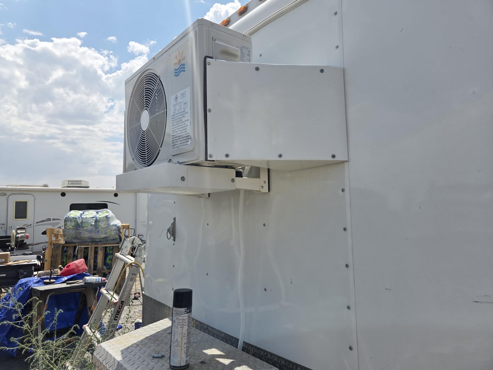 Rellytech Mini Split AC/Heating System, 12000 BTU, 19 SEER2 115V/110V customer photo 1