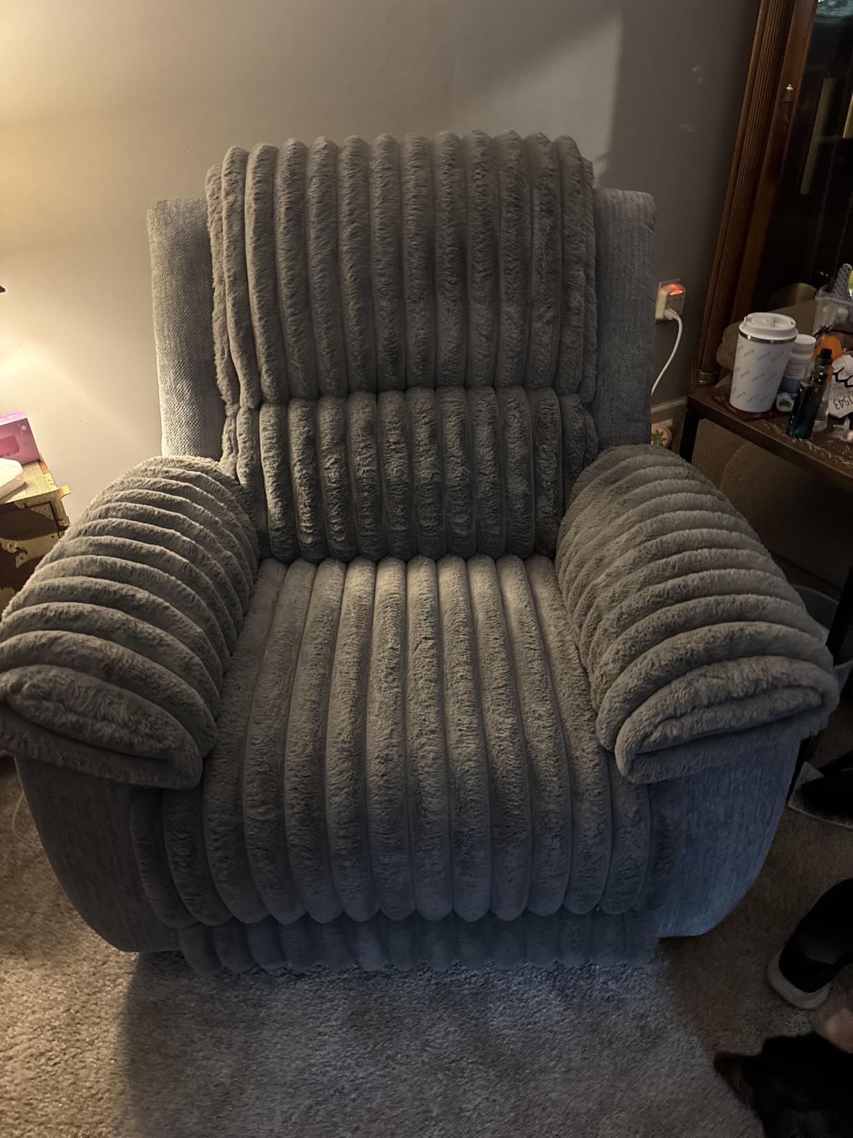 Oversized Power Recliner Zero Gravity with USB Port for Big Man Faux Fur Electric Extra Large Reclining Chairs for Living Room Soft Lumbar Support, 26 inch Seat Width Grey customer photo 2