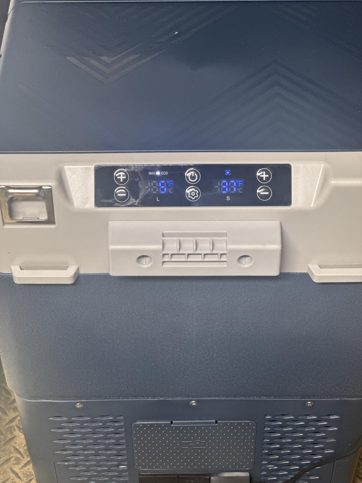Feelfunn 12 Volt Refrigerator Car Fridge 40QT Dual Zone Electric Cooler | -4℉~68℉ Car Refrigerator 12V Cooler , 15-Min Fast Cooling, 12/24V DC 100-240V AC Portable Freezer for Travel Camping RV Home customer photo 1