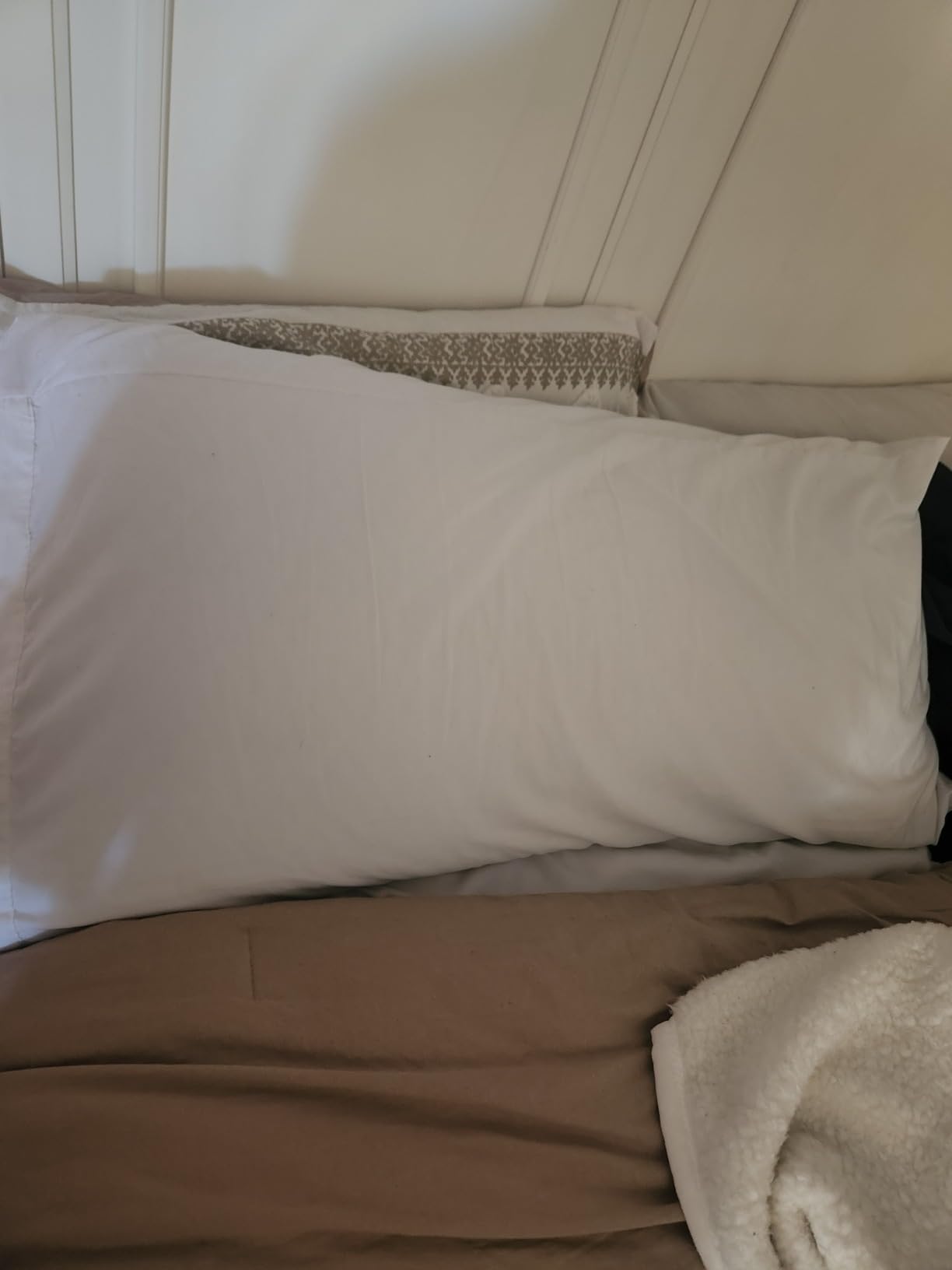 NTCOCO Shredded Memory Foam Bed Pillows for Sleeping Queen Size Set of 2, with Washable Removable Hypoallergenic Sleep Pillow for Back and Side Sleeper customer photo 2