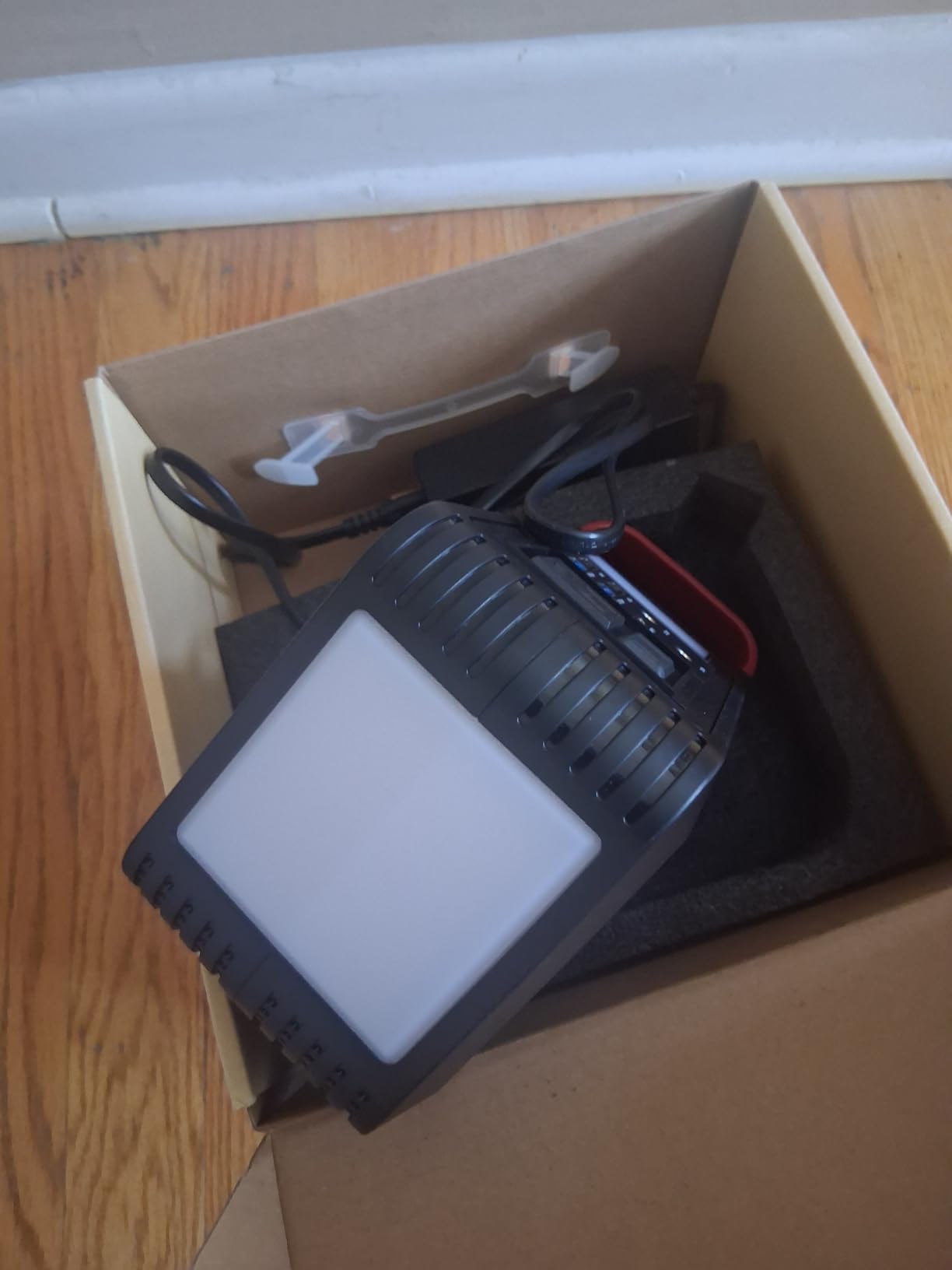 MARBERO 172Wh Solar Generator with Panels Included Solar Panel Kit 40W customer photo 1