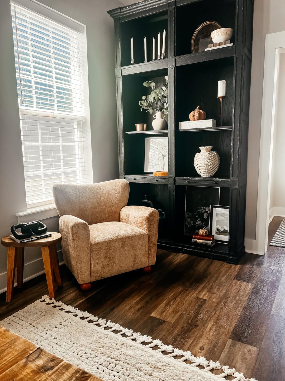 Christopher Knight Home Lindy Wingback Accent Chair, Upholstered Armchair with Rounded Wooden Legs, Curved Backrest Single Sofa, Soft Cushion Seating, Comfy Lounge Chair for Living Room, Dark Brown customer photo 1