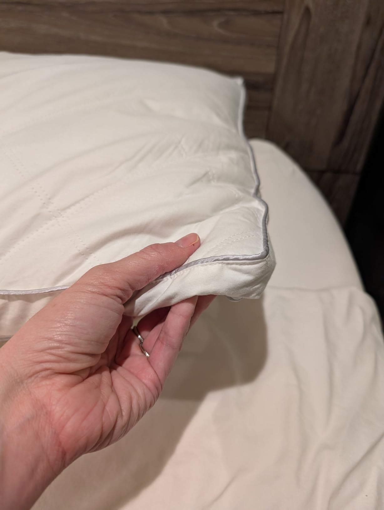puredown® Made in USA Goose Feather Down Pillows, Queen Size Set of 2, 100% Cotton Cover, Bed Feather Pillows for Sleepering customer photo 2