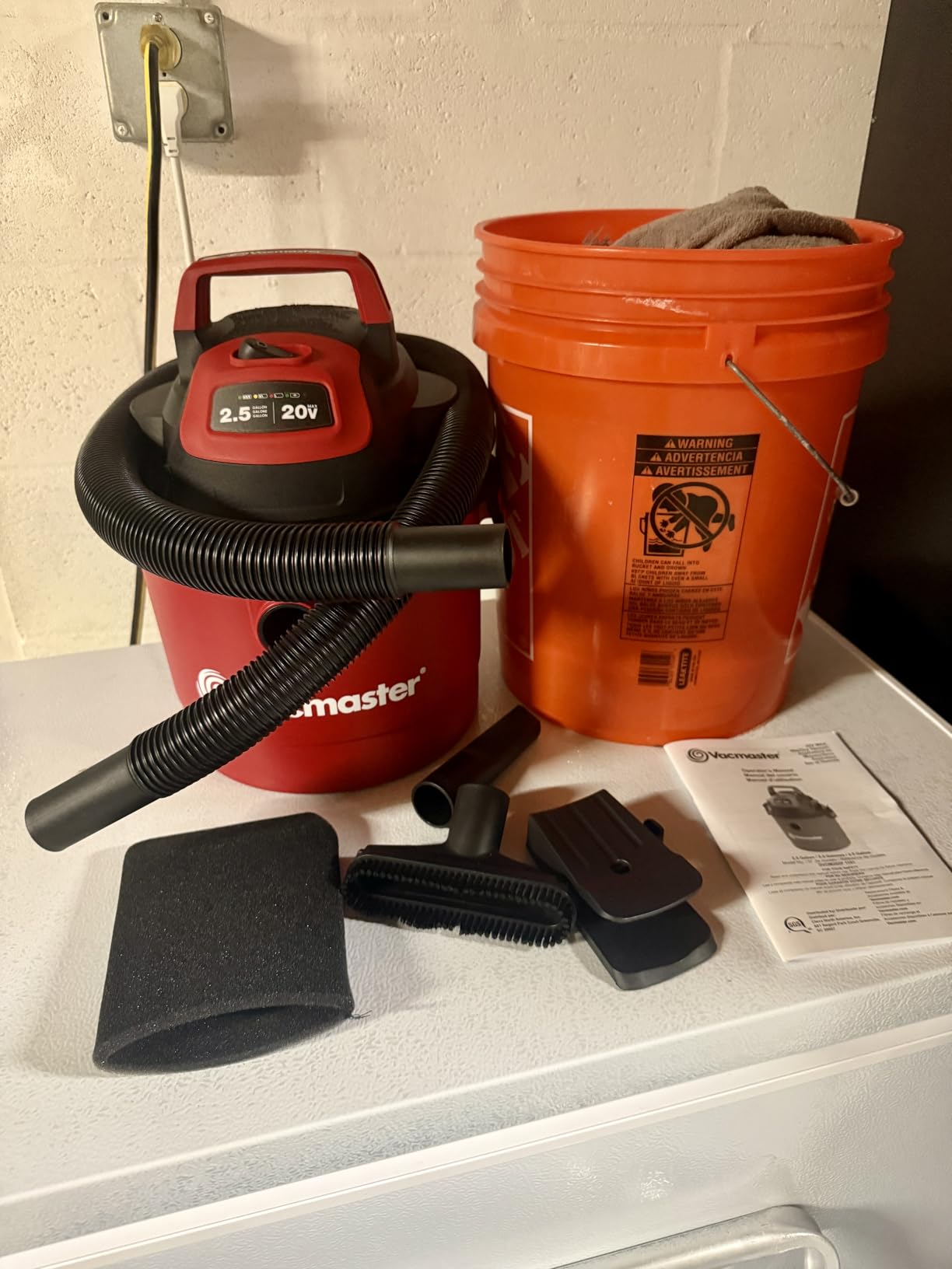 Vacmaster DVOM202P 1101 2.5-Gal 20V Cordless Portable Wet/Dry Vac Red customer photo 1