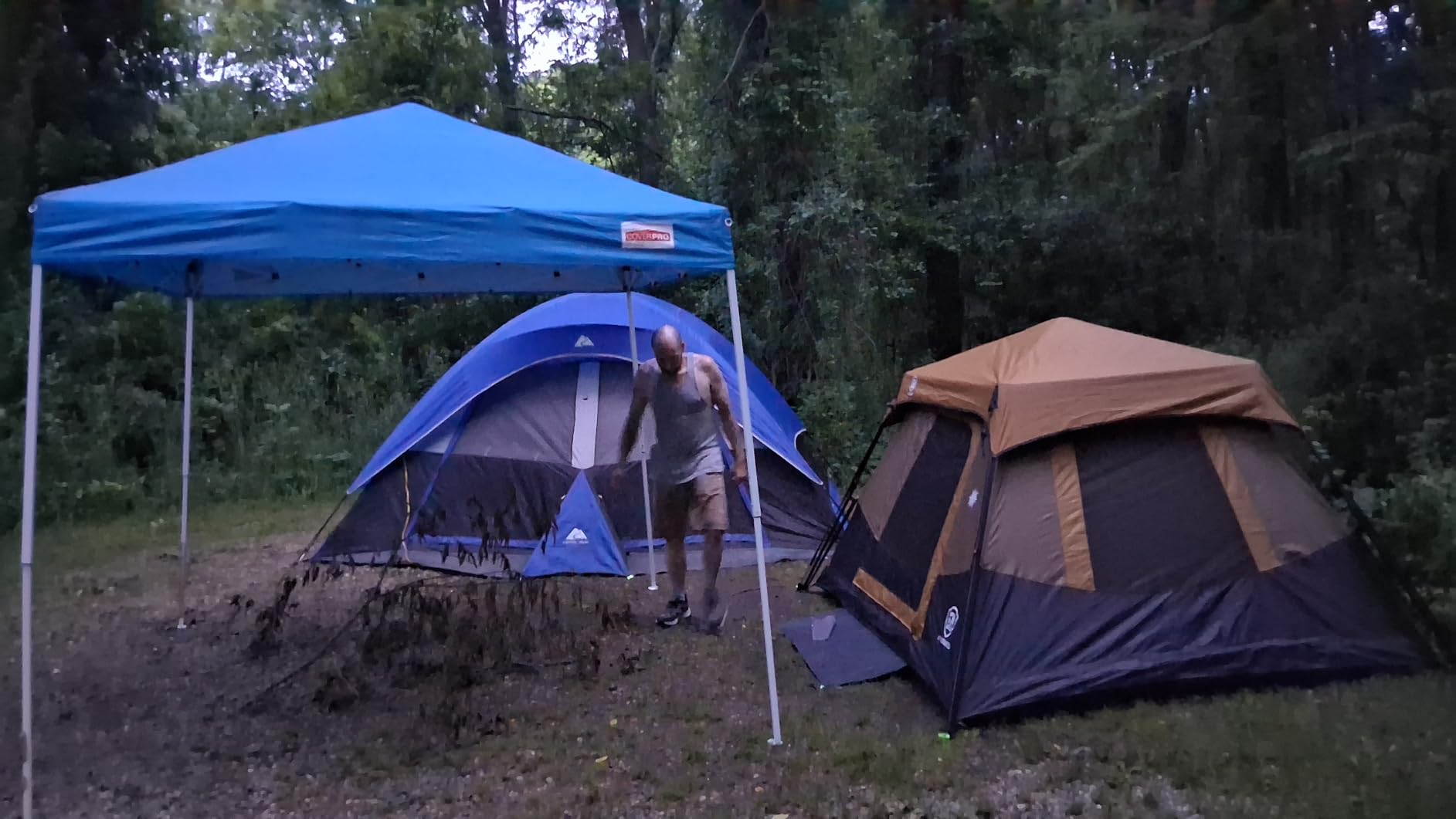 EVER ADVANCED 4 Person Blackout Camping Tent, 60s Easy Setup Instant Cabin Tent for Family, 4000mm Water-Resistant & UV Protection Light-Blocking Tent with Rainfly for Outdoor Travel, 8' x 7' x 59