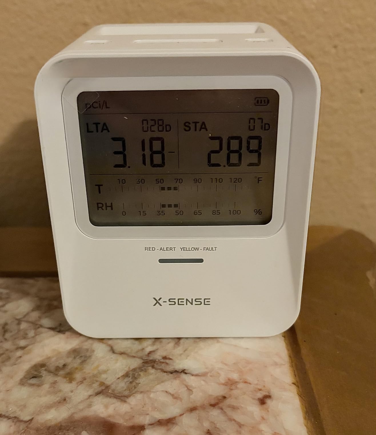 X-Sense Radon Detector for Home, Audible & Visual Alerts, XR0B-SR | Up to 90% Accuracy in 7 Days, 999-Day Radon Tracking, One-Touch Reset, Multi-Room Use, Temperature & Humidity Range Display customer photo 1
