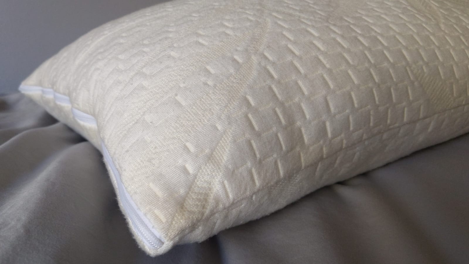Decroom Goose Feather Down Fiber Pillow 20''x28'' Gusseted Pillow 2 Pack, Soft Pillows for Luxury Hotel Quality Bed Pillows for Sleeping, Breathable, Fluffy customer photo 2