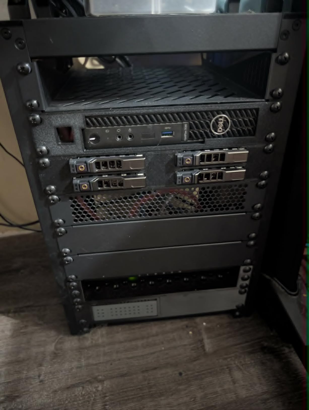 GeeekPi 8U Server Rack Cabinet, DeskPi RackMate T1 Plus, 10 inch Network Rack for Servers, Network, A/V Equipment, 10.23 inch/260mm Depth (Black) customer photo 2