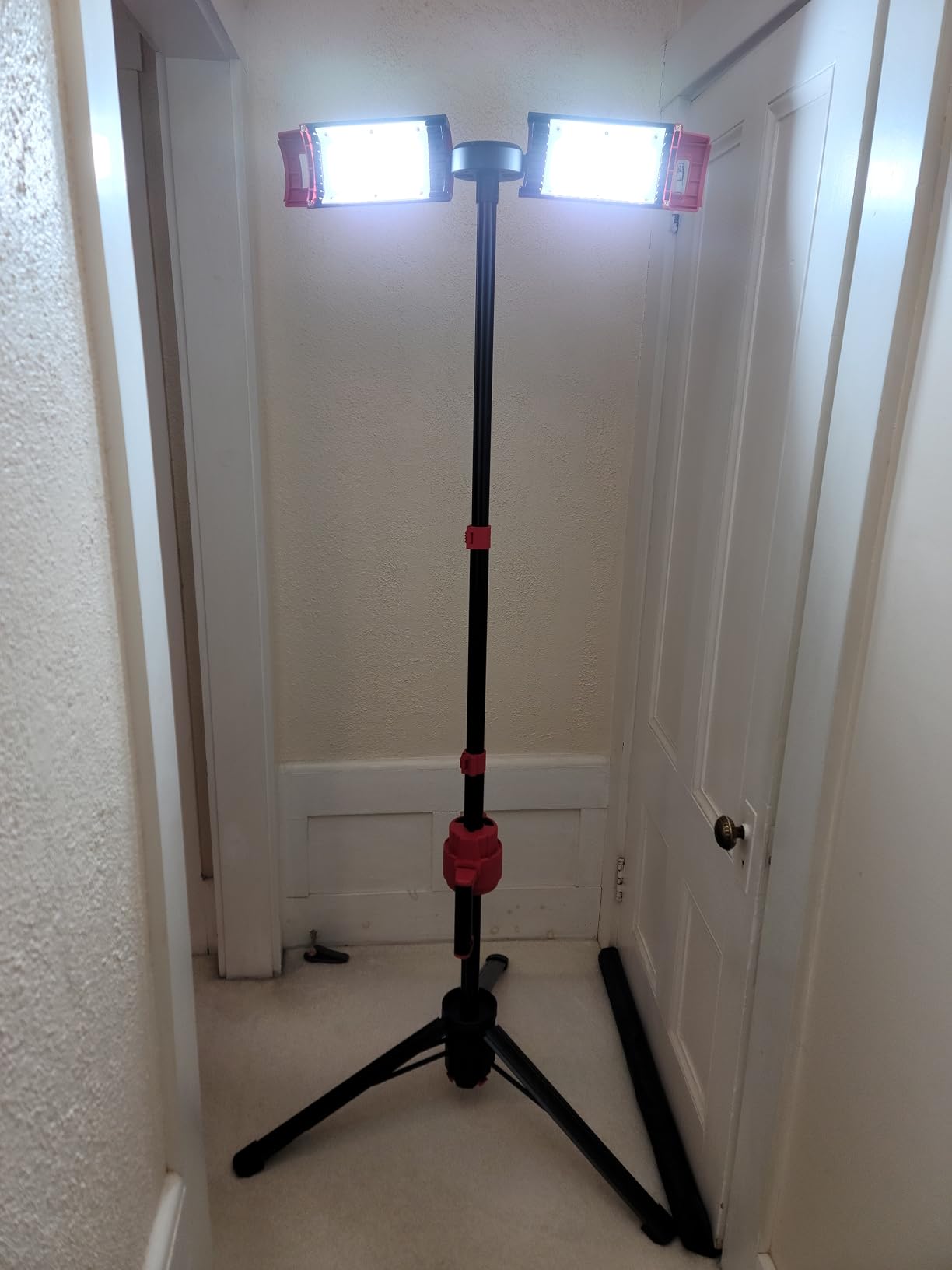 SYLSTAR Hybrid Powered LED Work Light with Tripod, 12000 Lumens Corded & Rechargeable Battery Work Light, 7.4ft Aluminum Telescopic Stand, 3 Brightness Levels, IP65, Dual Head, Portable Job Site Light customer photo 2