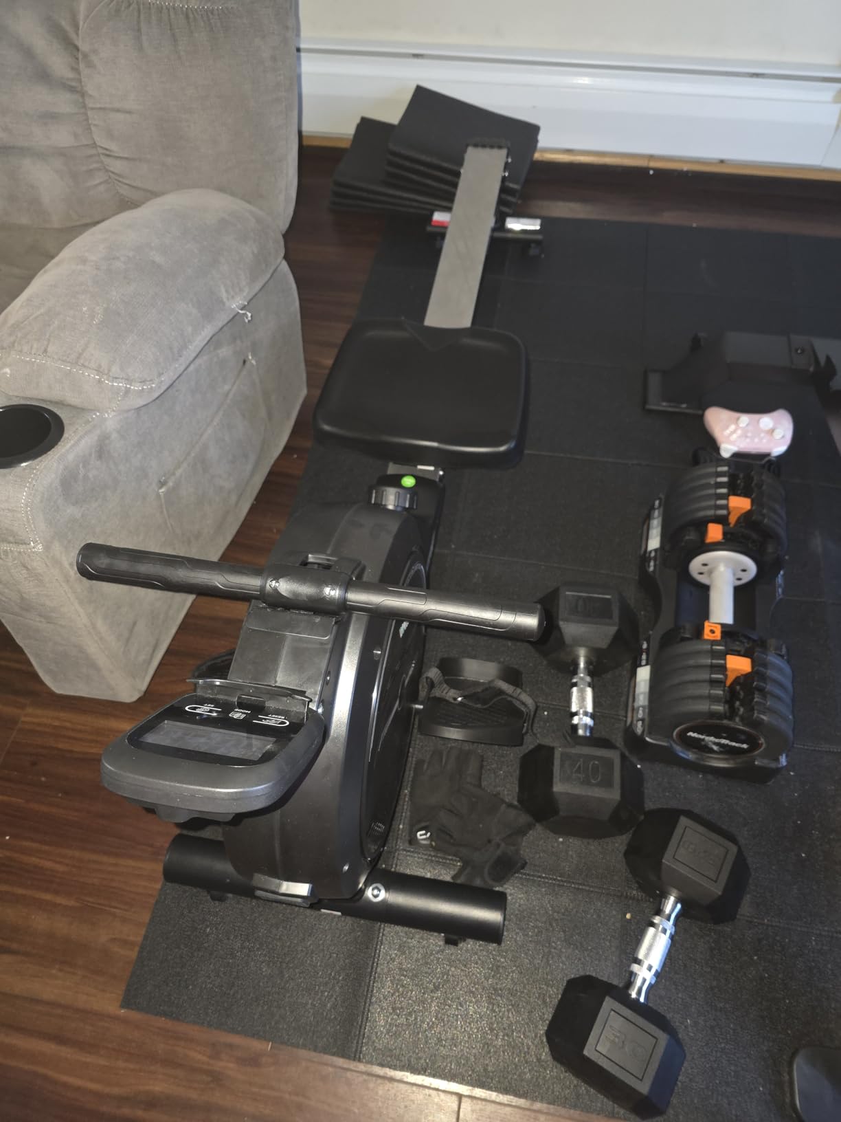 Wenoker Rowing Machine for Home, Magnetic Rower Machine, 350 LB Weight Capacity, 16-Level Silent Resistance Row Machine for Gym Exercise customer photo 1