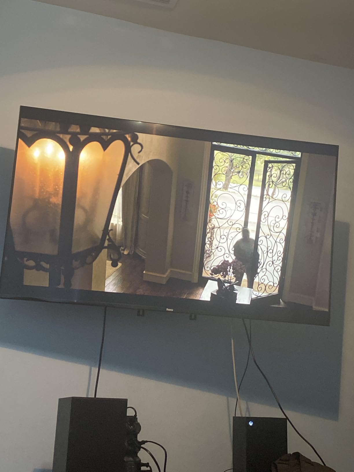 Roku 55-Inch Select Series Smart TV 2026-4K QLED TV - Roku TV customer photo 2