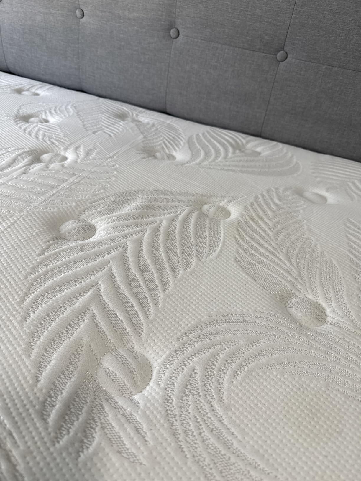 KOW Queen Mattress, 12 Inch Memory Foam Mattress Queen Size Mattresses in a Box with Washable Removable Cover, Medium Firm, Fiberglass Free, Made in USA & CertiPUR-US Certified customer photo 1