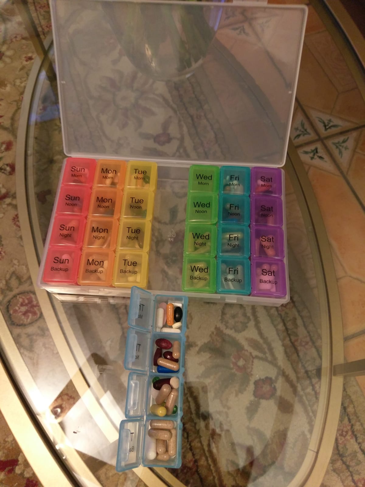 Betife 2nd Gen Automatic Pill Dispenser for Elderly with Alarm customer photo 2