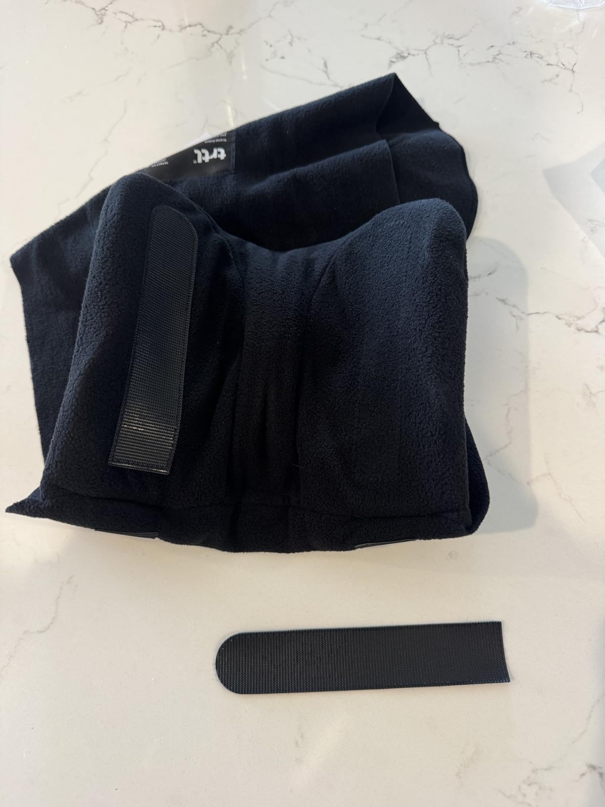 Travel Pillow Original 2.0 - Scientifically Proven Super Soft Travel Pillow with Premium Head & Neck Support - for Airplane Travel - Machine Washable - Lightweight & Compact - Jet Black customer photo 1