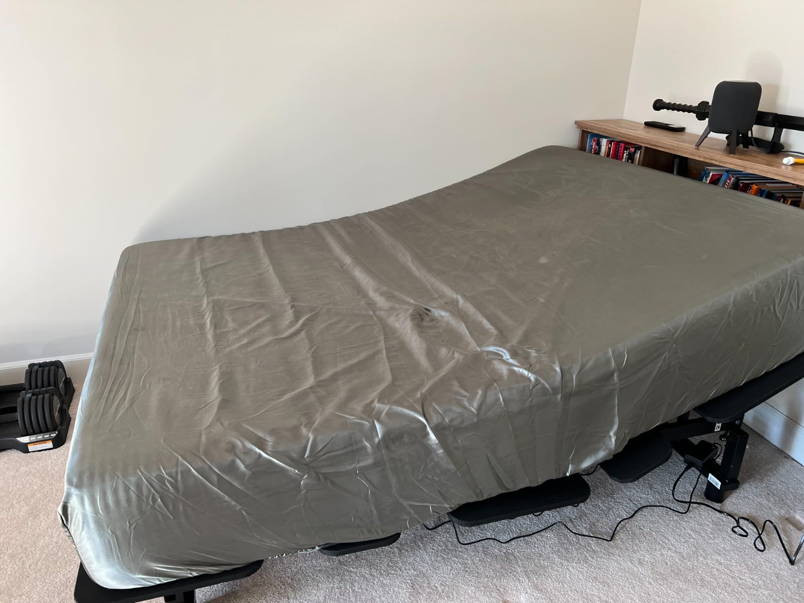 King Adjustable Bed Frame with Wireless Remote, Electric Bed Base, Black | Supports up to 750 lbs, Easy Assembly, Zero Gravity, Anti-Snore Mode, Head and Foot Incline, Quiet Motor, Heavy Duty Frame customer photo 1