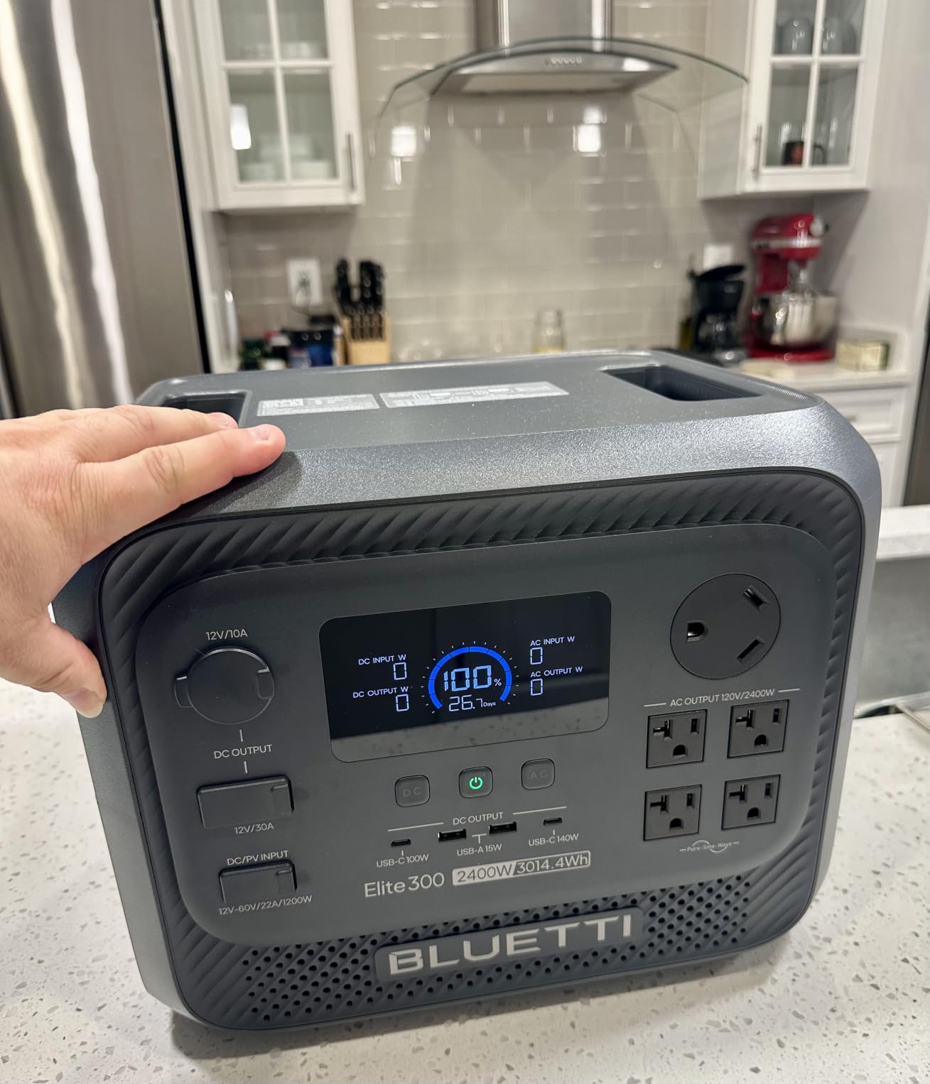 BLUETTI Elite 300 Portable Power Station for RV & Home Backup 3014.4Wh customer photo 2