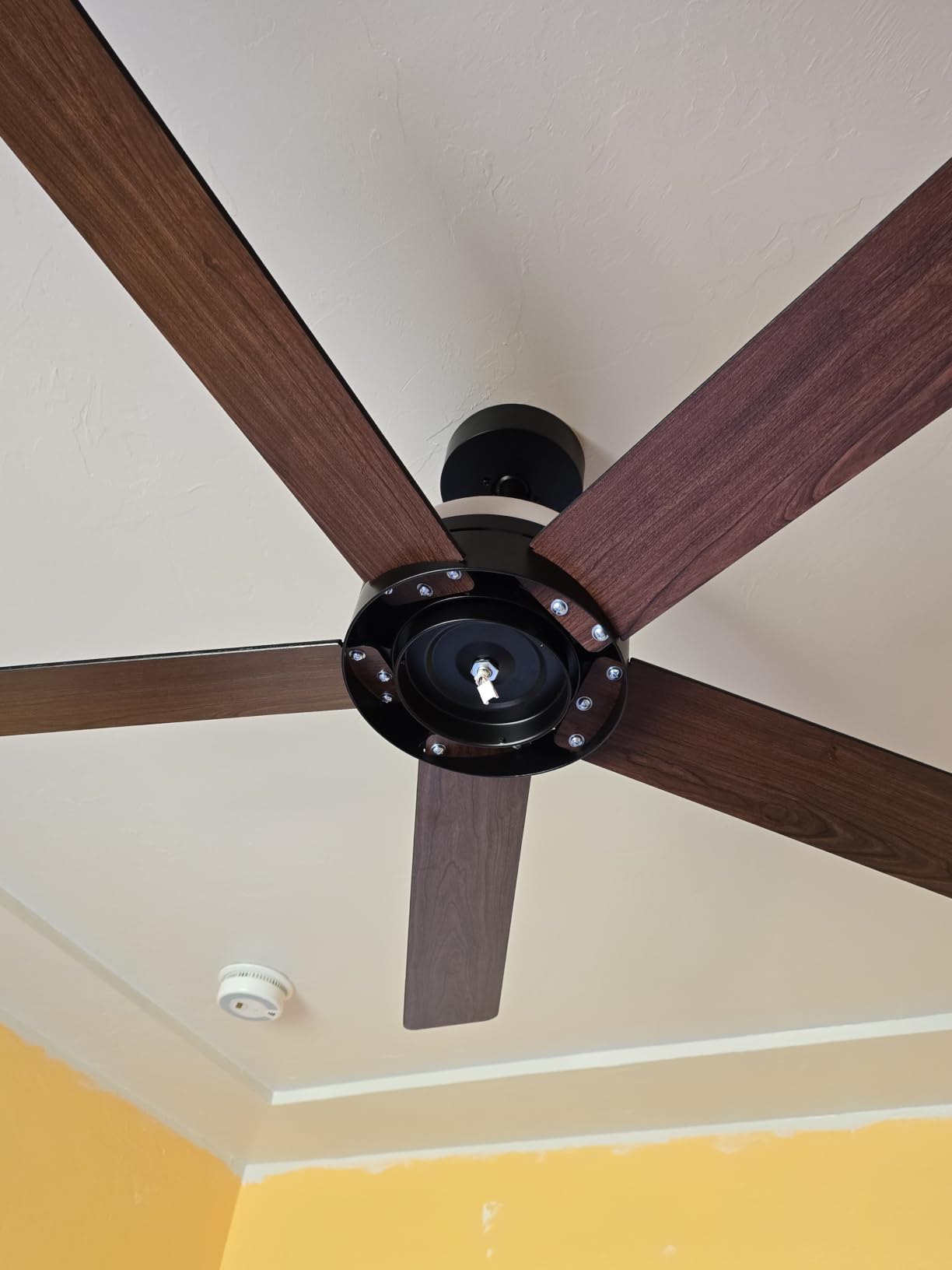 Govee Ceiling Fans with Lights and Remote, RGBIC Smart 52'' flush mount | Reversible DC Motor, Dimmable, 2800lm, Low Profile Ceiling Fan for Bedroom, Living Room, Black customer photo 1
