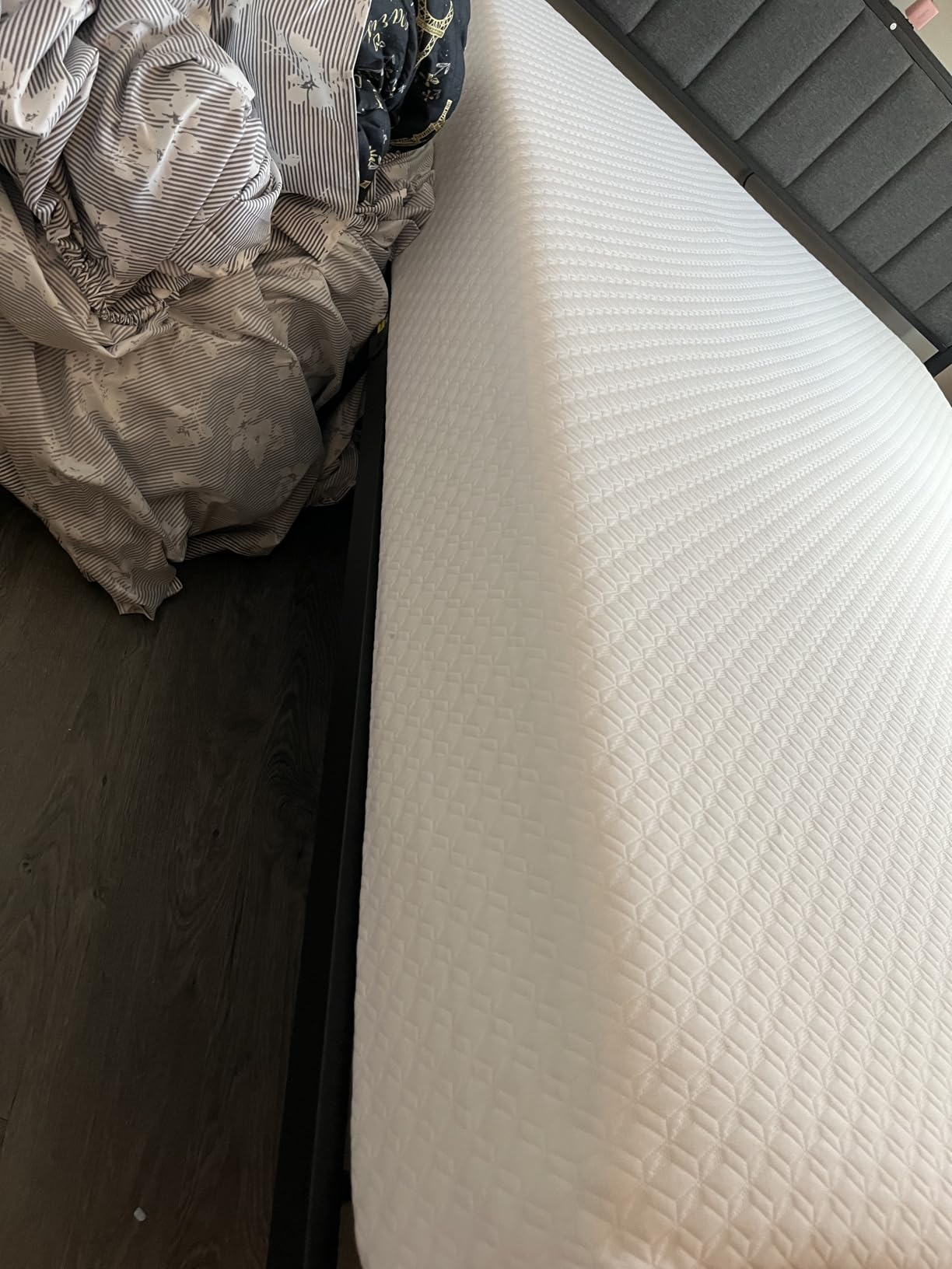 GAESTE Queen 8 Inch Cooling Gel Memory Foam Mattress, Medium Feel | Pressure Relief & Ergonomic Support, Cool Sleep, Machine Washable Anti-Slip Cover, Fiberglass free, CertiPUR-US Certified customer photo 2