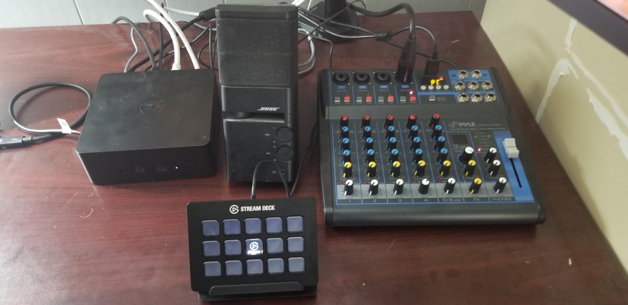 Pyle 8 Channel Bluetooth Studio Mixer - USB Computer Recording, Built-In MP3 Player, 48V Phantom Power, 16-Bit DSP FX, 3-Band EQ, XLR Combo Inputs, DJ Sound Board - PMXU83BT.5 customer photo 1