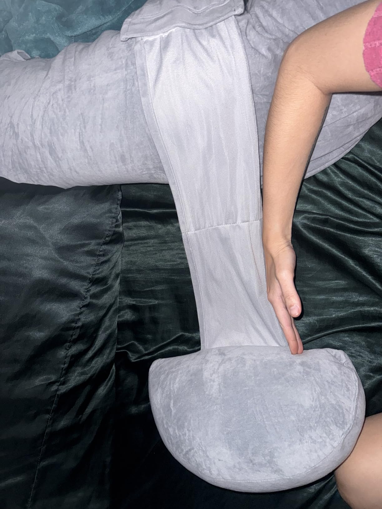 Momcozy Original F Shaped Cooling Pregnancy Pillow, Adjustable Wedge Pillow, Full Body Support customer photo 2