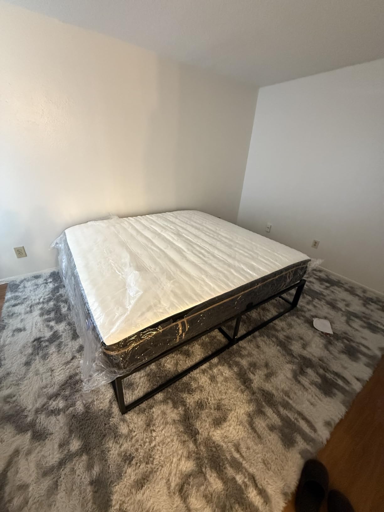 King 12 Inch Hybrid Mattress in a Box, Firm Support, 7-Zone Pocket Coils | Luxury Gel Memory Foam for All Sleeping Positions, Back Pain Relief, Motion Isolation, Fiberglass-Free & 366-Night Trial customer photo 1