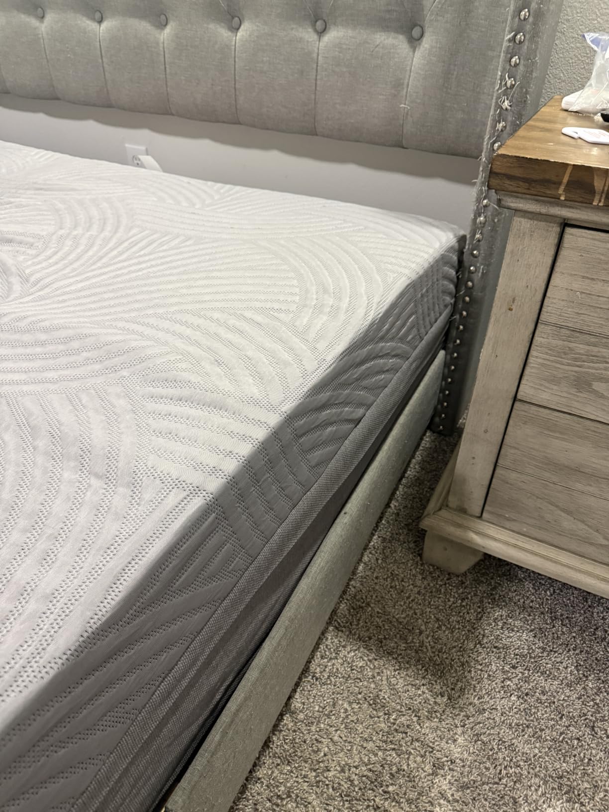 Sweetnight CoolNest Pro 14 in Queen Memory Foam Mattress, Advanced Cooling customer photo 2