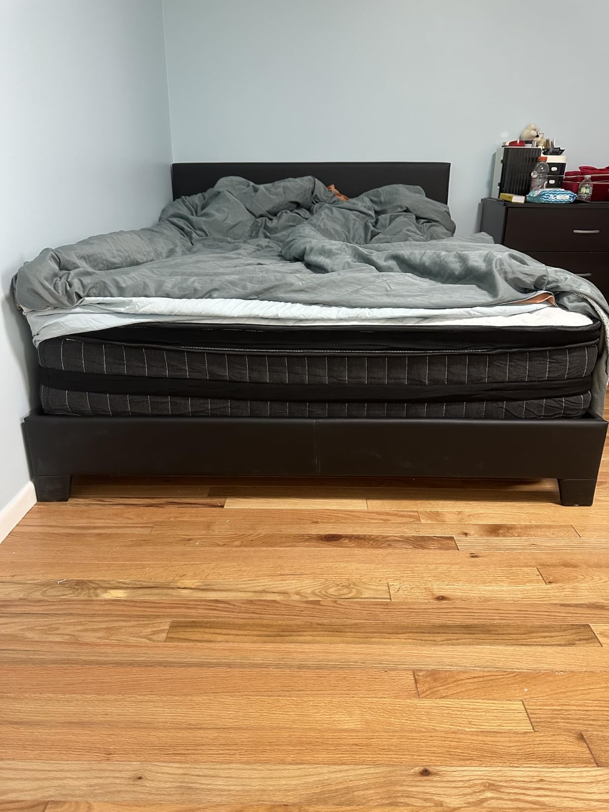 King Size Mattress 14 Inch - Medium Firm for Back Pain Relief, Cooling Gel for Hot Sleepers, Motion Isolation for Couples & Families, 600 lbs Capacity, 365-Night Trial & 10-Year Support customer photo 1