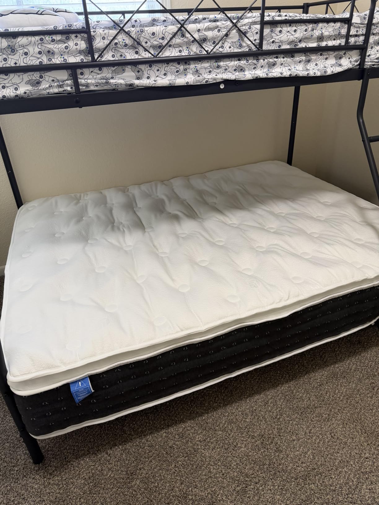 Queen Size Mattress 12 Inches Medium Firm Hybrid, Undisturbed Sleep customer photo 1