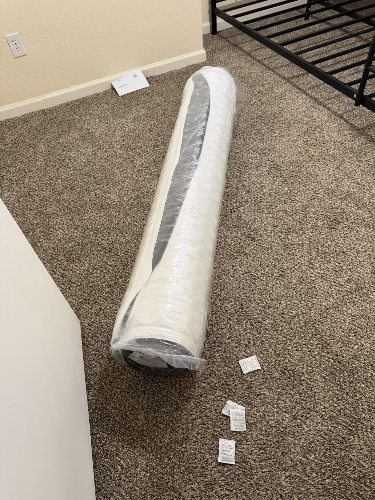 Queen Size Mattress 12 Inches Medium Firm Hybrid, Undisturbed Sleep customer photo 2