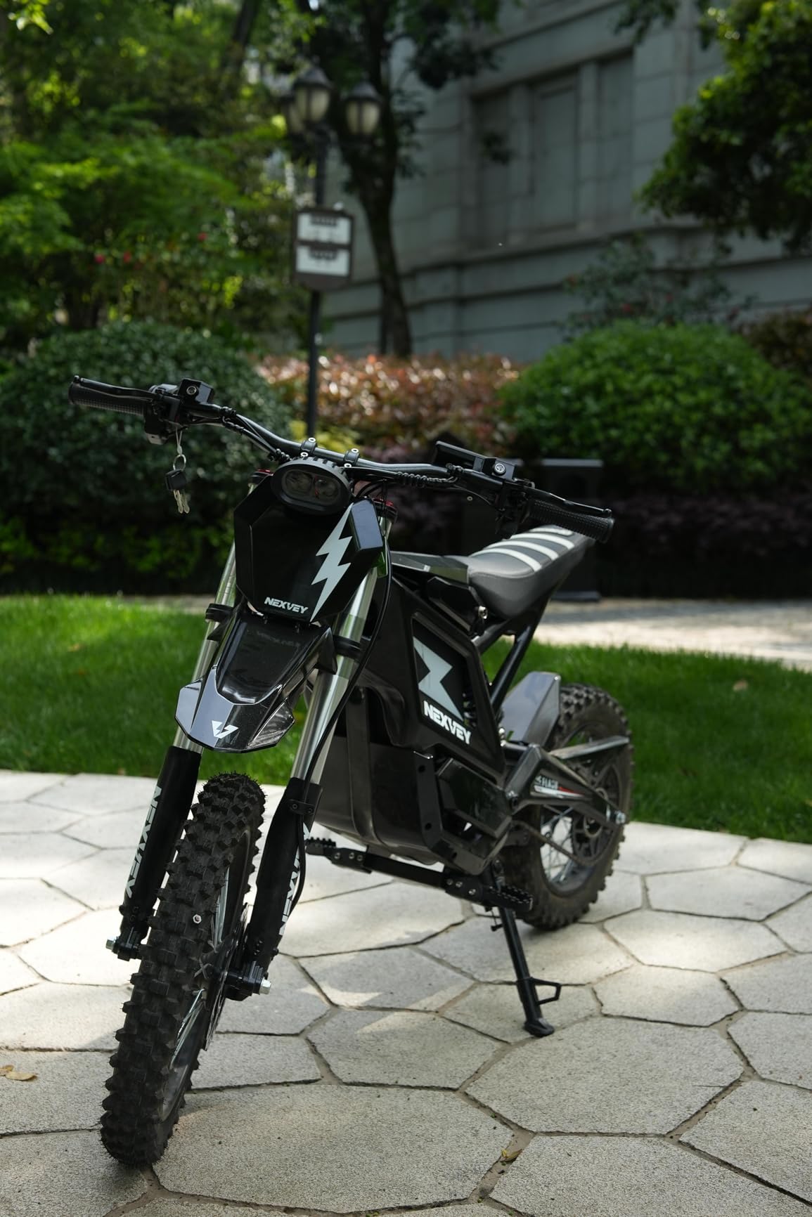 NEXVEY FLASH PRO Electric Dirt Bike for Adults, 5000W Peak Mid-Drive Motor Electric Motorcycle with Wheelie Assist, 55MPH 55 Miles 60V 27Ah, 17/14