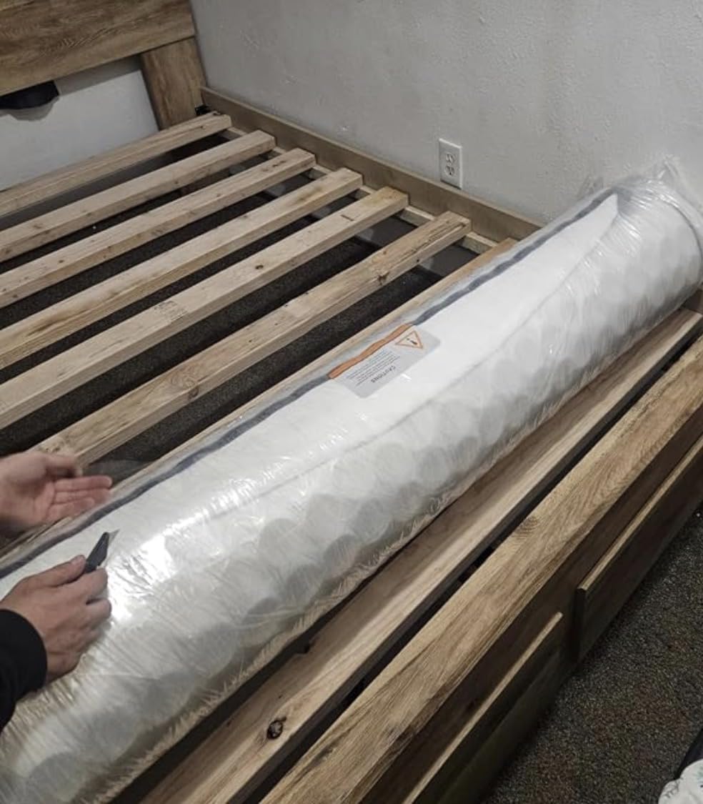 Queen Size Mattresses, Queen Mattress 12 Inch Hybrid Bed, Gel Memory Foam Pocket Coils, Full Zoned Support, Partner Disturbance Reduction, CertiPUR-US Certified customer photo 1