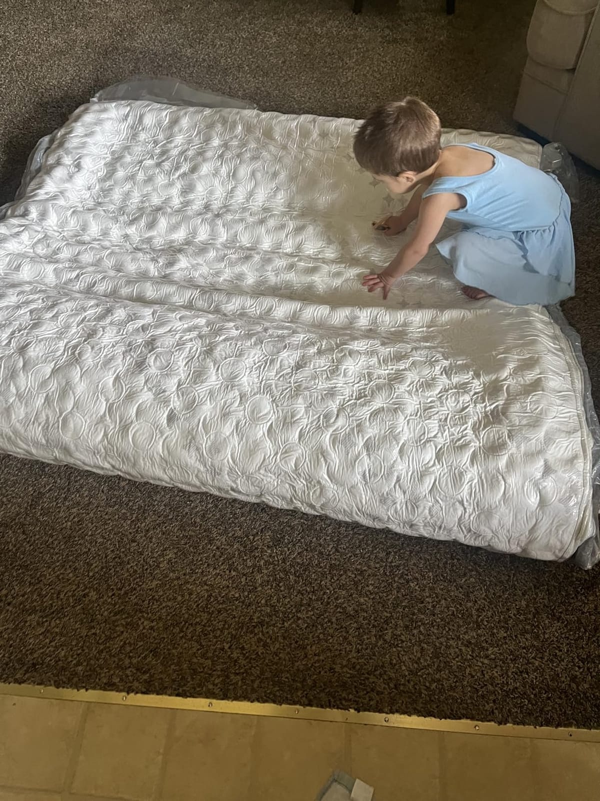 Sleepmax Queen Mattress 14 Inch, Deluxe Hybrid Mattress Pain Relieving | Hotel-Collection Bed in Box, Extra Lumbar & Hip Support, Spine Alignment, 365-Night Trial & Forever warranty, Fiberglass-Free customer photo 1