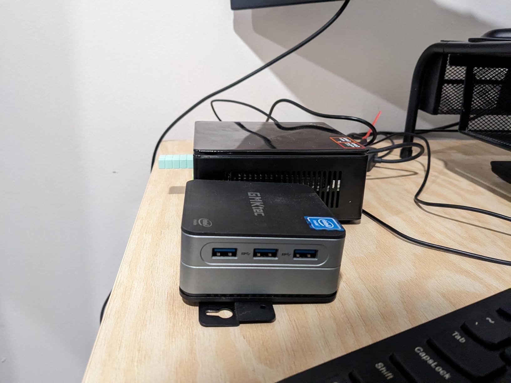 GMKtec EVO-X2 AI Mini PC Ryzen AI Max+ 395 Max 5.1GHz 128GB LPDDR5X 1TB SSD | Radeon 8060S, 50 TOPS NPU, 2x USB4, WiFi 7, BT 5.4, 2.5GbE, Quad Screen 8K Displays For AI, Gaming PC And Mobile Workstations customer photo 1
