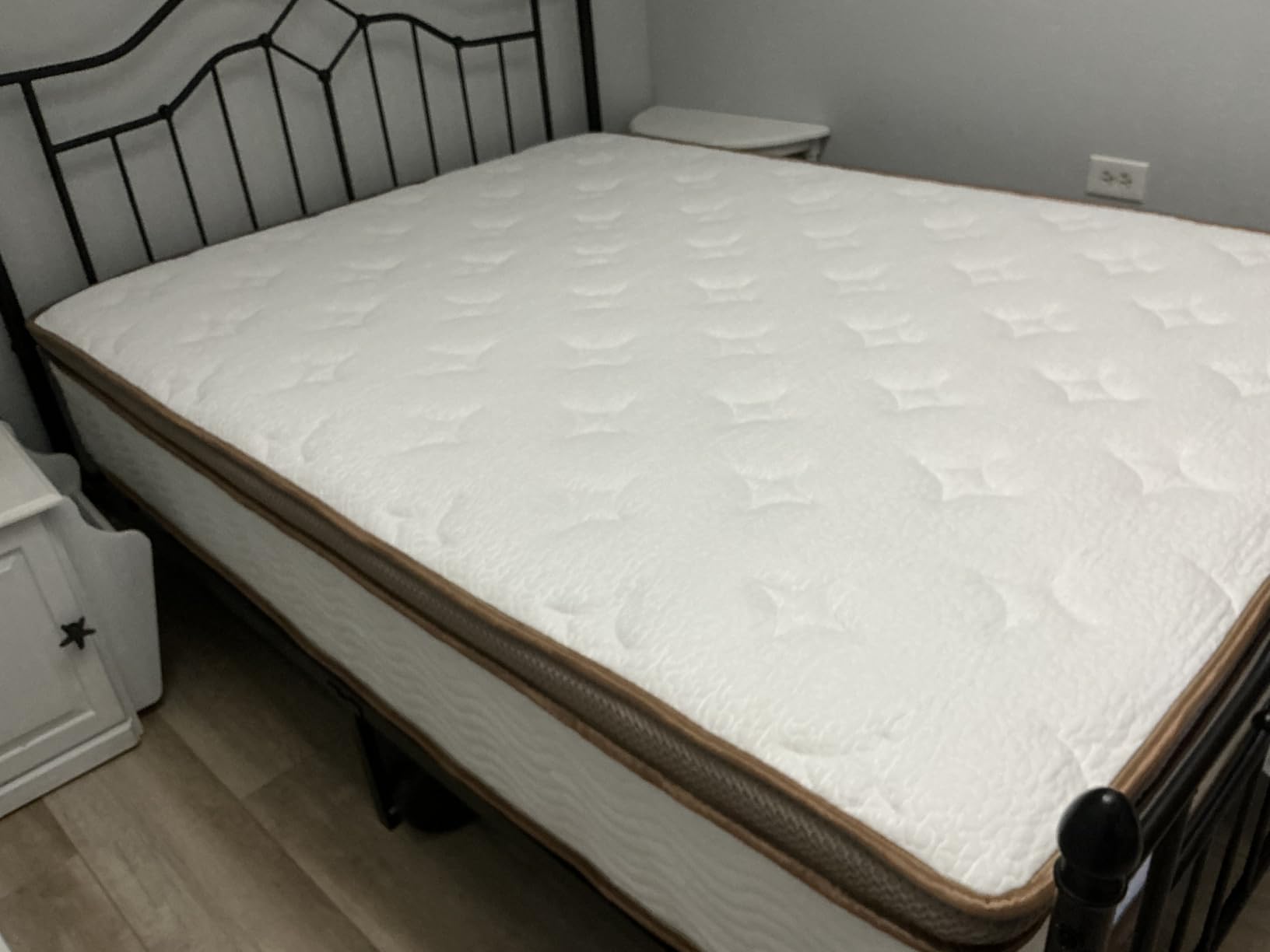 BedStory King Size Mattress Firm, 12 Inch Hybrid Mattress Back Pain Relief | 7-Zone Targeted Support, Spine Alignment, Low Motion Transfer, Breathable, Fiberglass-Free, CertiPUR-US Foam, 365-Night Trial customer photo 2
