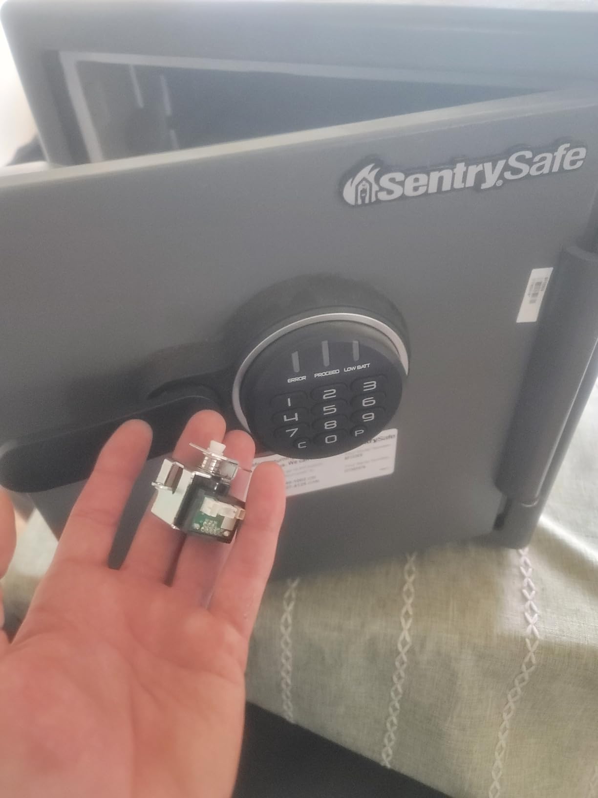 SentrySafe Black Fireproof Safe with Digital Push Button Keypad, Home Safe For Money, Documents, and other Valuables, 1.23 Cubic Feet, SF123ES customer photo 1
